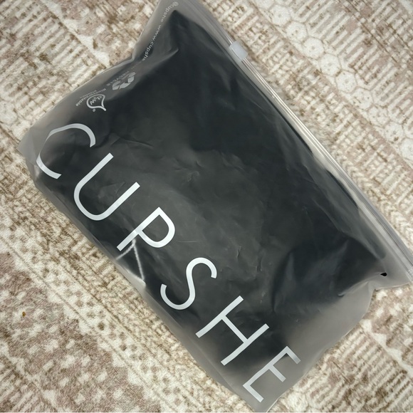 Cupshe Standard Rise Pom-Pom Wrap Swim Skirt - Picture 6 of 6